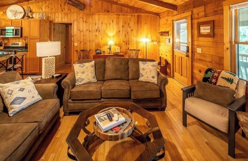 Boone Cabin | Grey Fox Cabin between Boone and Blowing Rock