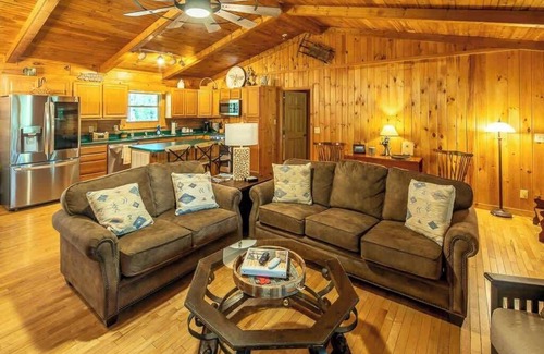 Boone Cabin | Grey Fox Cabin between Boone and Blowing Rock