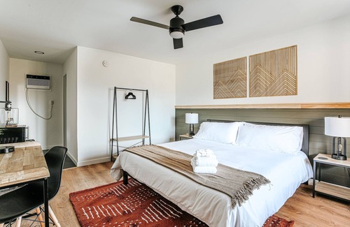 Waynesboro Hotel | Grey Pine Lodge