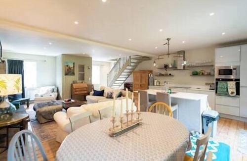 Dingle House | Greys Lane Villa - Dingle