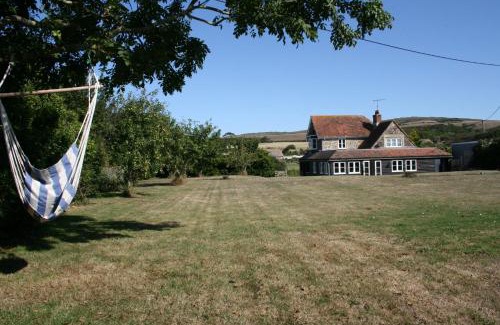 Newport House | Greystone Cottage - Sea views, short stroll to a beautiful sandy beach