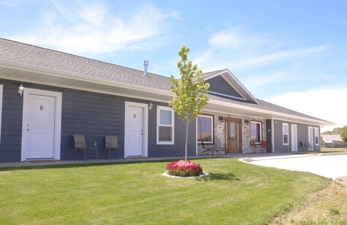Heyburn House | Greystone Crossing Suite #11