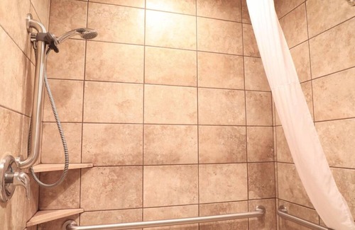 Heyburn House | Greystone Crossing Suite #12