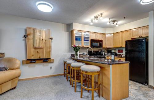 Upper Village House | Greystone Lodge 229 Ski-in Out