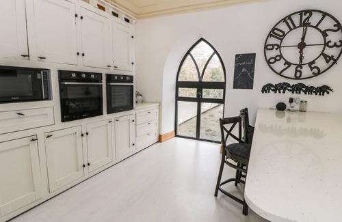 Cwm-y-glo Cottage | Greystones Chapel