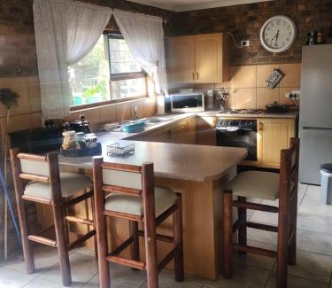 Leeupoort Apartment | Greywie se Boshuisie
