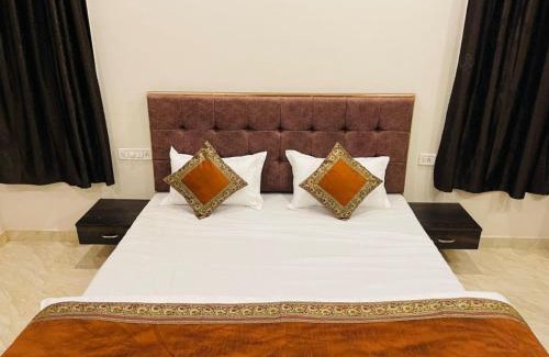 Varanasi Hotel | GRG Banaras Homestay Varanasi Near Shree Kaal Bhairav Temple 350m - Fully Air-Conditioned