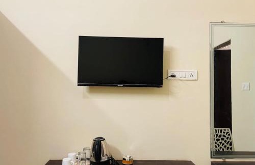 Varanasi Hotel | GRG Banaras Homestay Varanasi Near Shree Kaal Bhairav Temple 350m - Fully Air-Conditioned