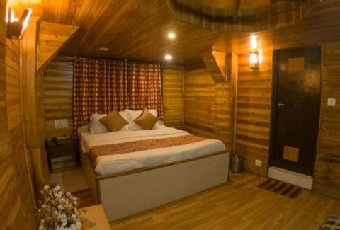 Darjeeling Hotel | GRG Broadway Mall Road Darjeeling By Royal Collection Hotel