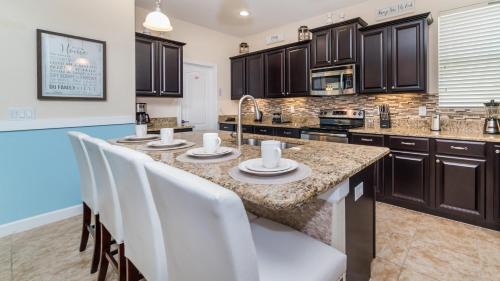 West Kissimmee Villa | GRH9253 - Paradise Palms Resort - 5 Bed 5 Baths Villa