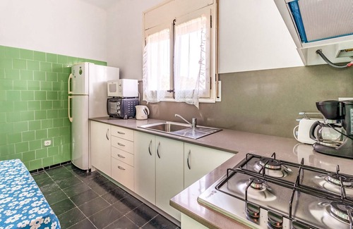 Llanca Apartment | Grifeu 14 - Apartment with terrace and garden