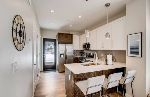 Georgetown Condo | Griffith Mountain Manor /Lakefront Townhouse