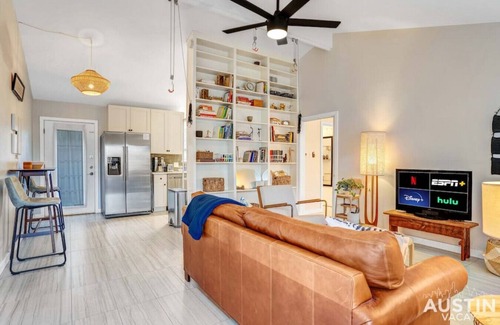 North University Apartment | Griffith St #5 xxxxx