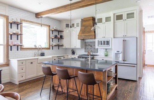 La Grange House | Grill & Chill Vibes | Enjoy Ranch Life | Cottonwood Ranch