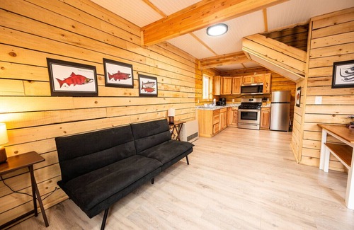 Kenai Cabin | Grill|Close to Fishing|Cabin 7