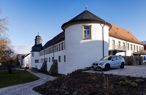 Rottenbauer Apartment | Grimm's Schlossapartments - Brave little tailor