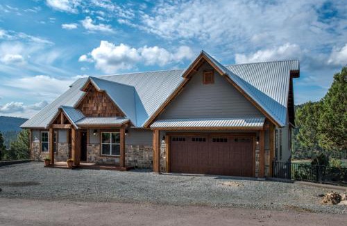 Ruidoso House | Grindstone Lake Lodge