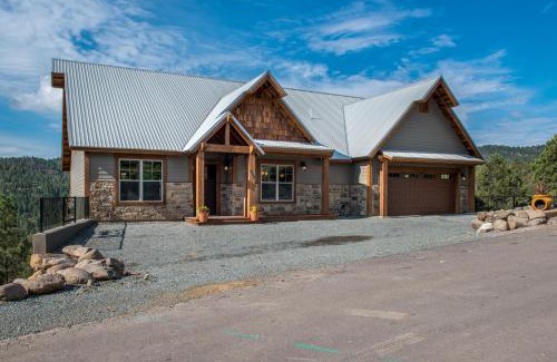 Ruidoso House | Grindstone Lake Lodge