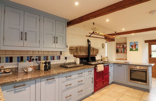 Moreleigh Cottage | GRIPSTONE FARMHOUSE, pet friendly, with open fire in Dartmouth