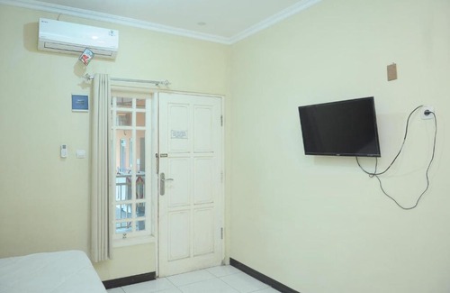 West Semarang Hotel | Griya Agnes Semarang Mitra RedDoorz