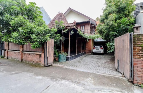 Sleman House | Griya Batik D'santoso