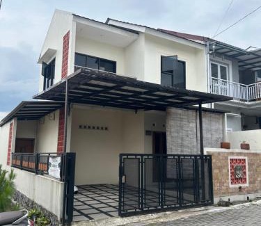 Wonosobo Villa | Griya Gayeng Family Homestay BDI 1