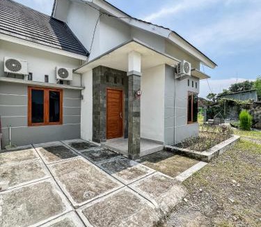 Sleman House | Griya Godean Homestay Jogja