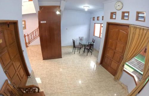 Pogung Lor House | Griya Sinduadi Homestay Jogja