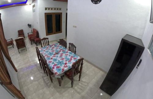 Yogyakarta House | Griyo Mondoliko Homestay Jogja