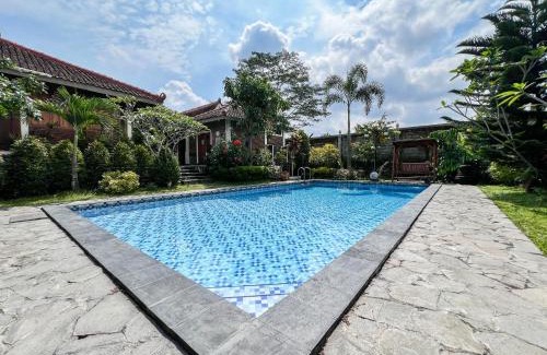 Ngaglik Villa | Griyo Sekar Kemuning Villa Private Pool