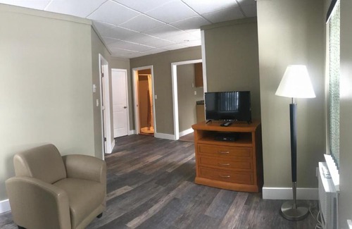 Clearwater Apartment | Grizzly Acres