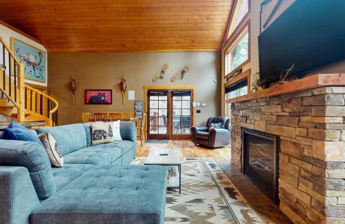 Roslyn Ridge House | Grizzly Grove