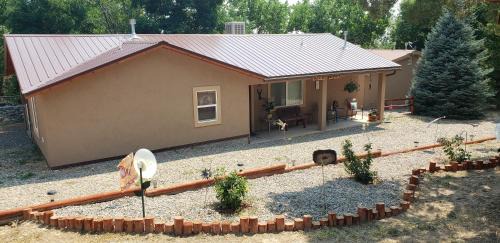 Cortez House | Grizzly Roadhouse Bed and Breakfast