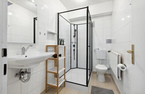 Sudostviertel Apartment | Große 80qm 3 Zimmer Wohnung, nahe Messe & Klinikum, 2x 55" Smart TV, Netflix, Keyless
