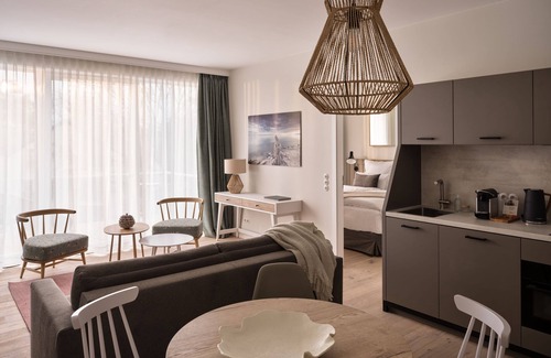 Seebad Ahlbeck Apartment | Großes 2 Raum Apartment mit Seitlichem Meerblick - the Breeze