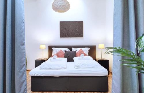 Magdeburg Apartment | Großes modernes Loft mit Tischkicker und Billiard in Uni und Klinik Nähe