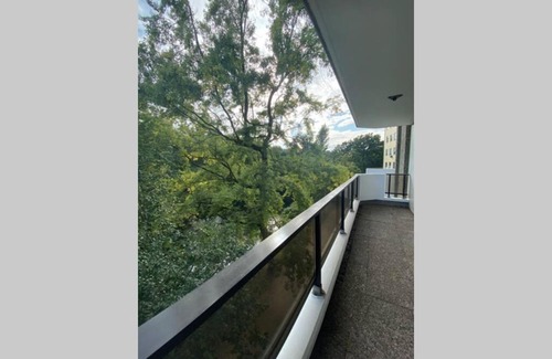 Bahnhofsvorstadt Apartment | Großzügige 2-Zimmer-Wohnung mit Balkon