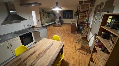 Mockern Apartment | Großzügige Maisonette Wohnung über den Dächern Leipzigs
