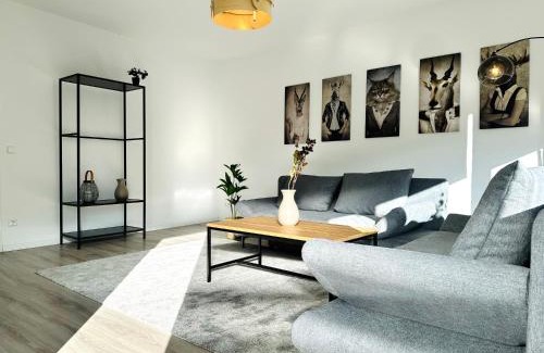 Wolfsburg Apartment | Großzügige Wohnung - 6 Personen-3 Schlafzimmer- Parkplatz- Waschmaschine-2 Balkone