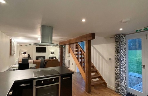 Denton House | Grooms Cottage - Countryside Cottage near one of the top restaurants in Kent!