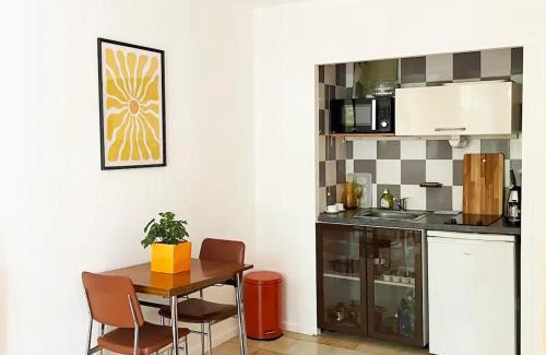 Toulouse City-Centre Apartment | Groovy by Yumē