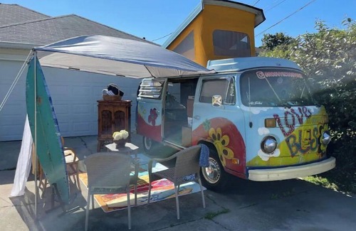 Inlet Beach Heights House | Groovy Scooby Bus