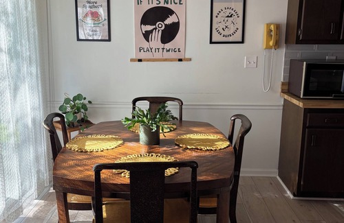 Durham House | Groovy stay in Durham!