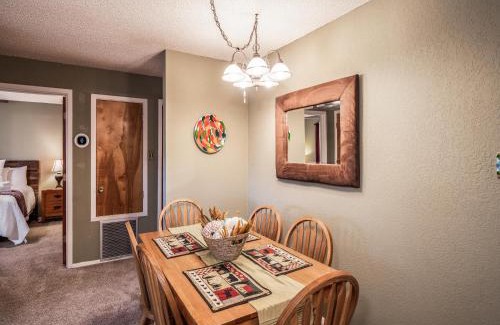 Ruidoso House | Groovy View