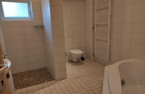 Gottmadingen Apartment | Grosse 3 Zimmerwohnung direkt an der schweizer Grenzen