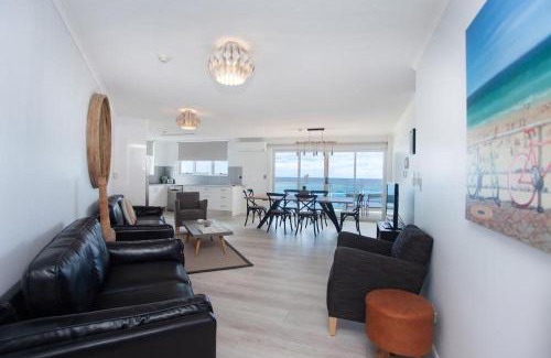 Surfers Paradise Apartment | Grosvenor Beachfront Apartments Surfers Paradise
