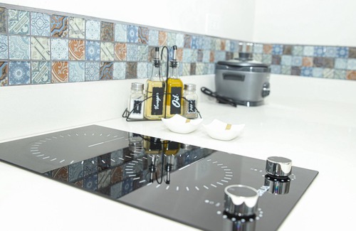 Mata Redonda Apartment | Grotto at 28, City Views and Wonderland Vibes!