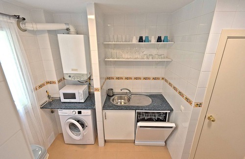El Puerto de Santa Maria Apartment | Groundfloor Apartment with Private BBG and Direct Access to the Pools and Beach