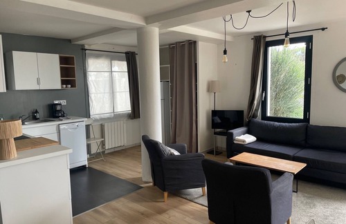 Noirmoutier-en-l'Ile Apartment | GROUND-FLOOR APARTMENT - SOUTH-FACING SEA VIEW - DIRECT ACCESS TO BEACHES