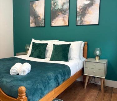 Hoxton Apartment | Ground Floor 2-Bed Apartment In Hackney